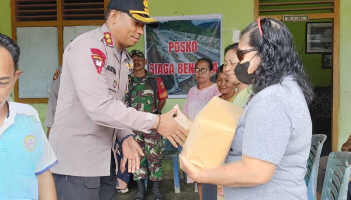 Kapolres Poso Gercep! Bantu Warga Terdampak Jalan Amblas