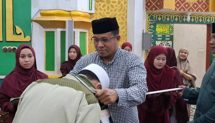 Pj Bupati Sidrap Hadiri Wisuda 61 Huffadz, Ini Pesannya!