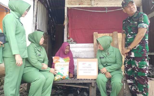 Sentuhan Peduli Persit KCK Kodim 1420/Sidrap: Hangatkan Hati Lewat Berbagi