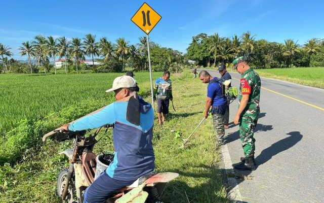 Aksi Heroik Babinsa Watang Pulu: Bongkar Sumbatan, Selamatkan Sawah!