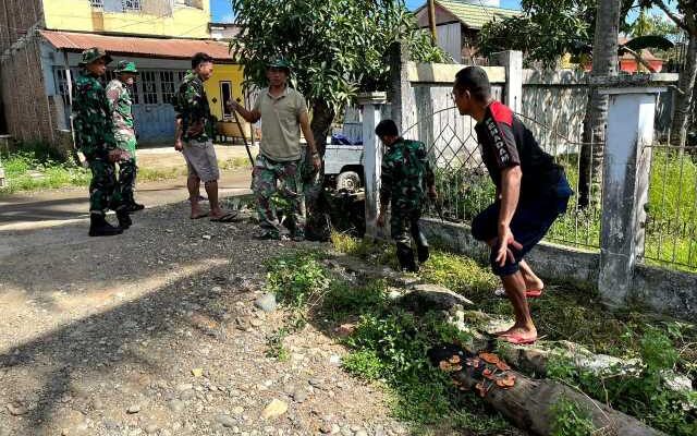 Aksi Spektakular! Koramil Dua Pitue & Damkar Lawan Ancaman Banjir