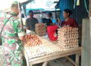 Blusukan Babinsa ke Pasar Amparita: Harga Stabil, Stok Aman!