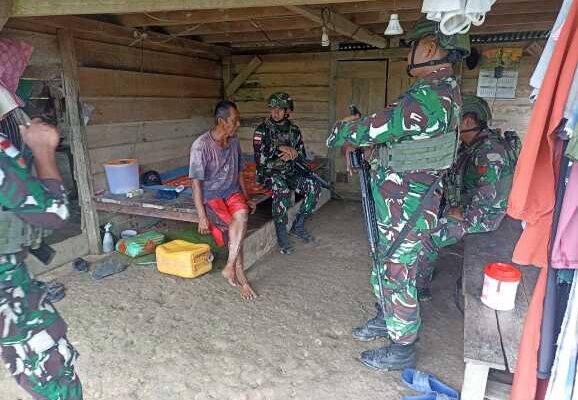 Tentara Masuk Kampung, Warga Warisa Mulya Tersenyum Lega