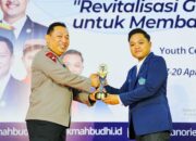 Kapolri Terima Hikmahbudhi Awards, Dinobatkan Jadi Tokoh Pelindung dan Pengayom Masyarakat