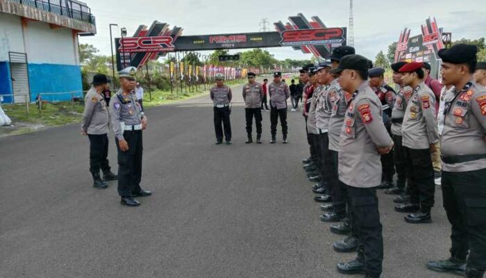 Gaspol Tanpa Ribut! Polres Sidrap Sukses Kawal Hari Pertama Sulawesi Cup Race 2025