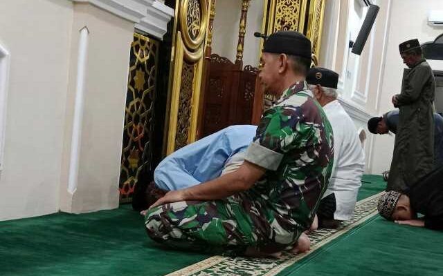 Babinsa Kodim 1420/Sidrap Rutin Safari Subuh