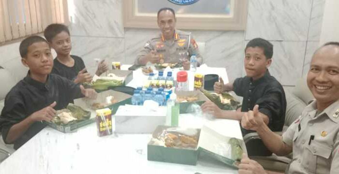 Aksi Humanis Ditlantas: Anak Nakal Diajak Makan!