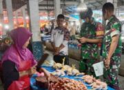 Pantau Pasar, Babinsa Koramil 1420-01/Panca Lautang Sigap!