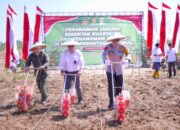 Kapolda Jabar Gerakkan 23 Polres Tanam Jagung Serentak