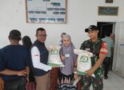 Babinsa Bantu Warga Dapat Bansos Pangan
