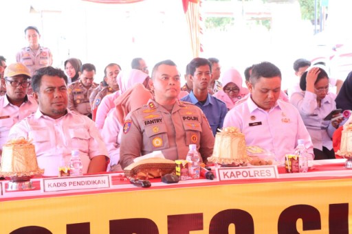 Kapolres Sidrap AKBP Fantry Taherong bersama pejabat daerah saat menghadiri groundbreaking gedung SPPG di Baranti.