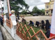 Semarak HUT RI ke-80, Babinsa Passeno Bersama Warga Gelar Karya Bakti di Baranti