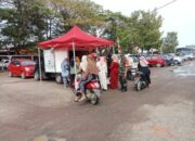 Babinsa Dampingi Gerakan Pangan Murah di Pasar Sentral Rappang