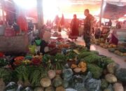 Babinsa Kelurahan Rappang Sidak Harga Sembako