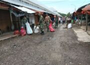 Saat TNI Bersihkan Pasar, Rakyat Merasa Dekat