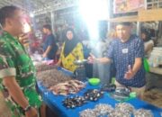 Babinsa Turun ke Pasar! Watang Pulu Dijaga dari Gejolak Harga