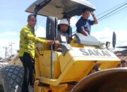 Bupati Sidrap Turun Langsung Operasikan Alat Berat di Proyek Jalan Poros Amparita–Teteaji