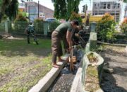 Kodim 1420 Sidrap Gelar Karya Bakti, Bersihkan Saluran Air Antisipasi Banjir