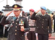 Kenang Jasa Pahlawan, Kapolres Sidrap Pimpin Upacara Tabur Bunga di TMP Mario