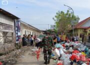 Babinsa Menggulung Gunung Sampah: Pasar Lancirang Kembali Bernafas