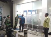 Babinsa Dua Pitue Turun Malam, Damkar Ikut Amankan Wilayah