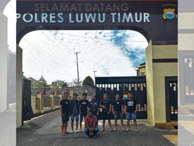 Tim Pegasus Resmob Polres Jeneponto bersama Resmob Polres Luwu Timur mengamankan terduga pelaku pencurian mesin molen di Mapolres Luwu Timur.