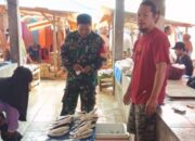 Babinsa Pantau Pasar Awal 2026, Harga Sembako Baranti Aman dan Stabil