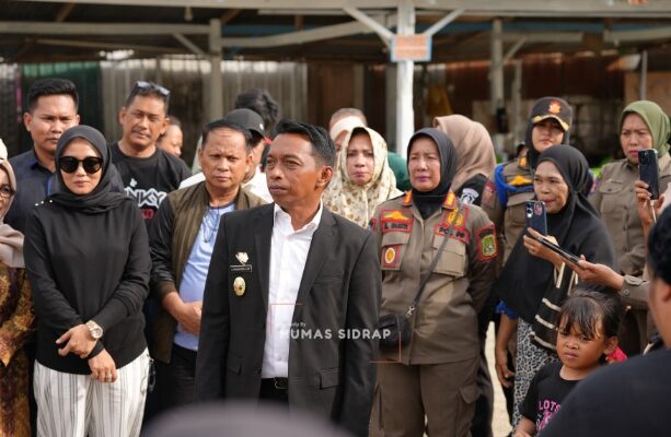 Bupati Syaharuddin Turun Langsung Benahi Pasar Tanru Tedong, Targetkan Lebih Bersih dan Makin Ramai