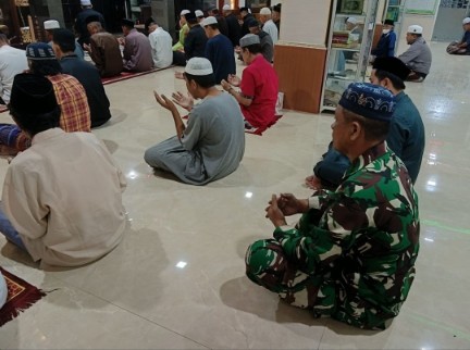 Babinsa Kodim 1420/Sidrap Safari Subuh, Masjid Jadi Tempat Curhat