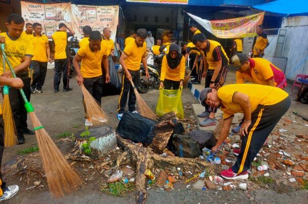 Tindak Lanjuti Atensi Presiden dan Kapolda Sulsel, Polres Sidrap Bersih Bersih Pasar Pangkajene