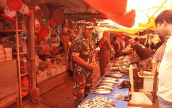 Pedagang “Digilir” Lagi Sama Babinsa, Ada Apa di Pasar Rappang?