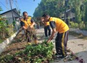 Polsek Lage Bersama Pemerintah Desa dan Warga Gelar Kerja Bakti di Desa Tagolu