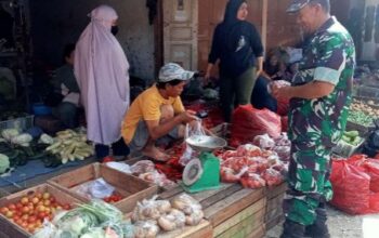 Ramadhan Diawasi! Babinsa Panca Rijang Gercep Cegah Penimbunan Sembako