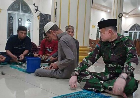 Babinsa Jajaran Kodim 1420/Sidrap Pantau Wilayah Sejak Subuh