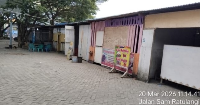 Kawasan stadion mini Bulukumba dengan deretan kios kosong, sorotan warga terkait isu penataan stadion dan dugaan penyalahgunaan solar subsidi.