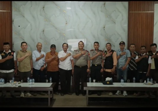 Jajaran Polres Jeneponto bersama pengurus FKPM Kabupaten Jeneponto berfoto usai audiensi di Mapolres Jeneponto.