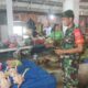 Babinsa Panca Lautang Sambangi Pedagang Demi Kebutuhan Warga