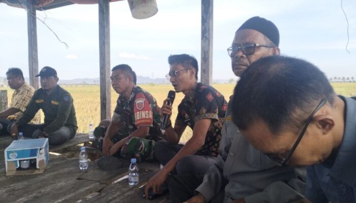 Babinsa Sidenreng Ikut Tudang Sipulung Panaskan Musim Tanam